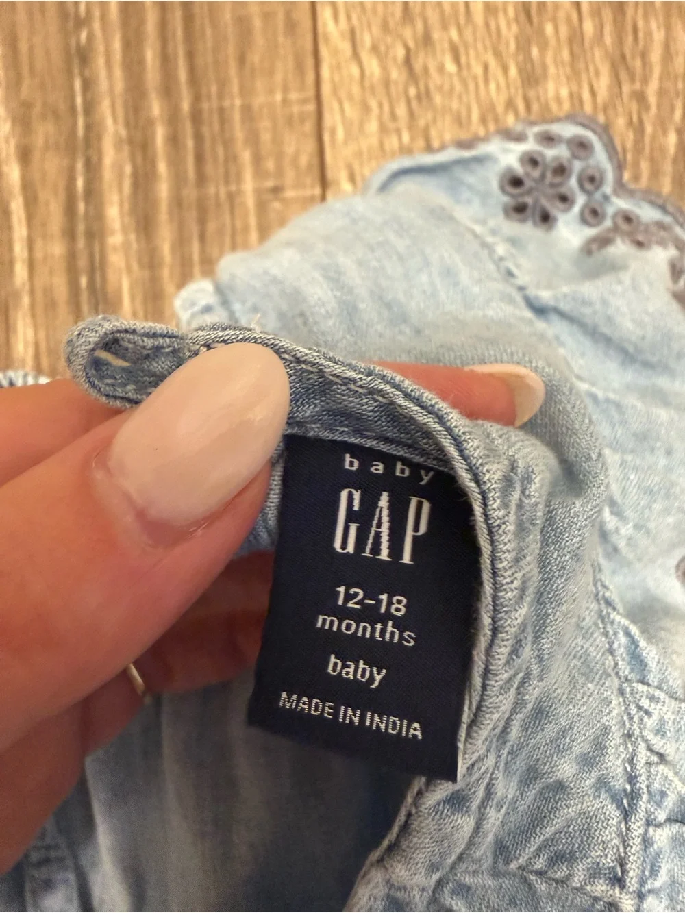 Baby Gap Chambray Romper 12-18 Months Blue Eyelet Flutter Sleeve Bubble Outfit